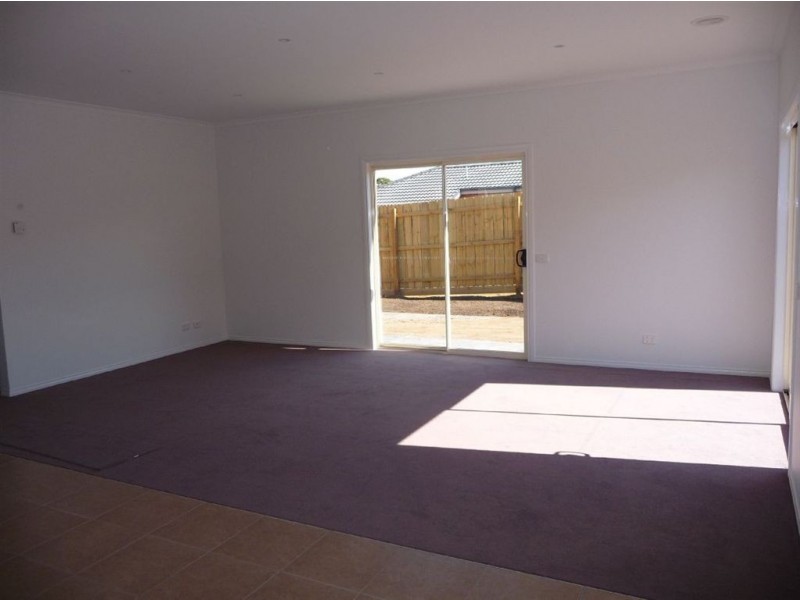 13 (Lot 3) Holland Street, Drouin VIC 3818