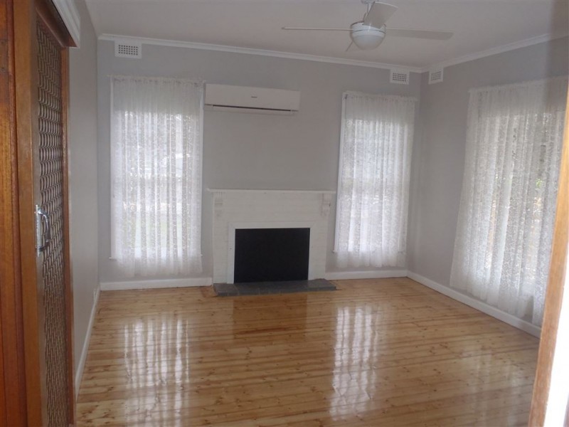 96 McNeilly Road, Drouin VIC 3818