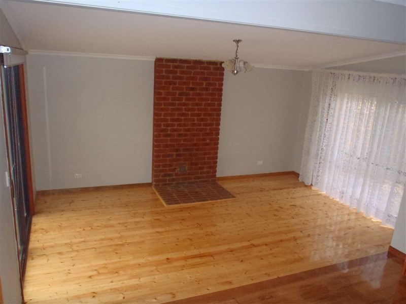 96 McNeilly Road, Drouin VIC 3818