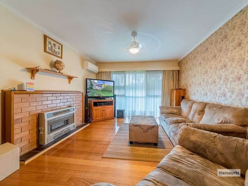 8 Colin Street, Drouin VIC 3818