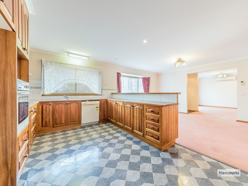 2 Rees Close, Drouin VIC 3818