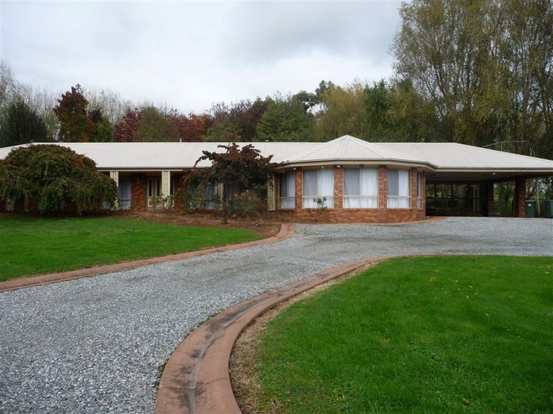 10 Green Valley Drive, Drouin VIC 3818