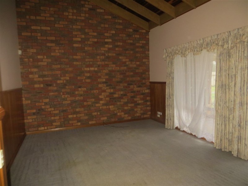 10 Green Valley Drive, Drouin VIC 3818