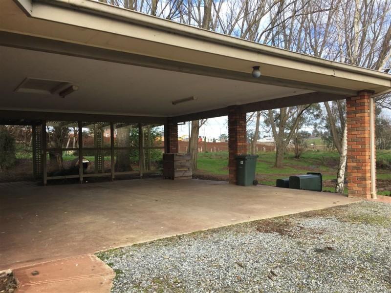 10 Green Valley Drive, Drouin VIC 3818