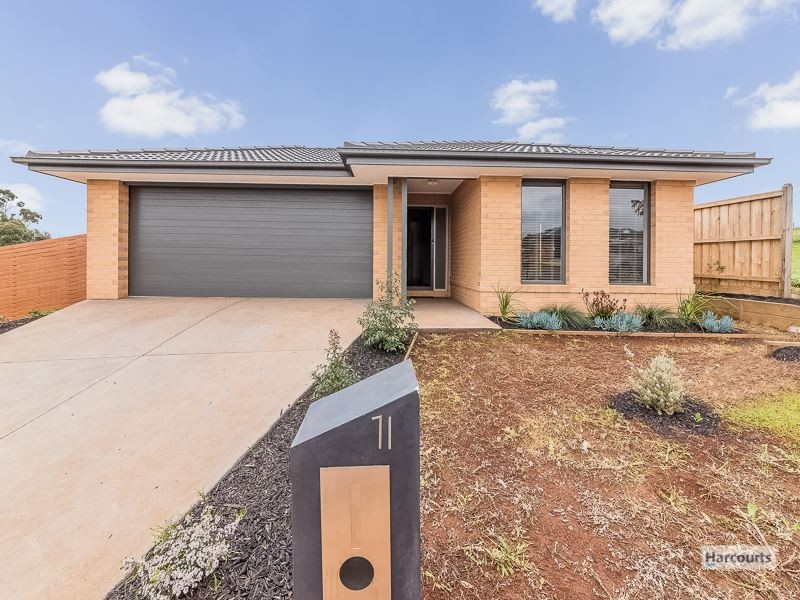 71 Jackson Drive, Drouin VIC 3818