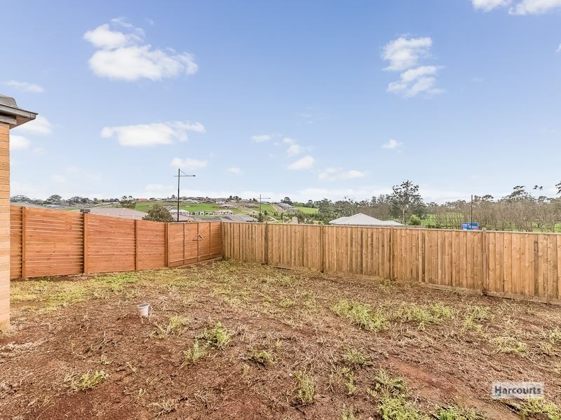 71 Jackson Drive, Drouin VIC 3818