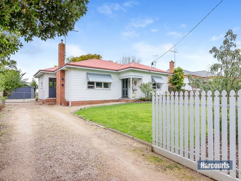 18 Fairchild Street, Drouin VIC 3818