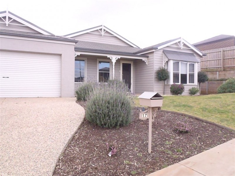 17 Skipton Street, Drouin VIC 3818