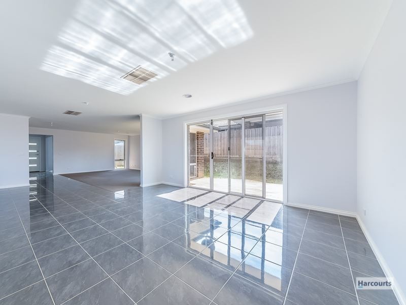 20 Buscombe Crescent, Drouin VIC 3818