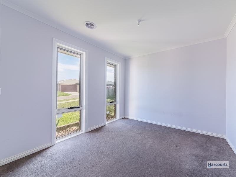 20 Buscombe Crescent, Drouin VIC 3818