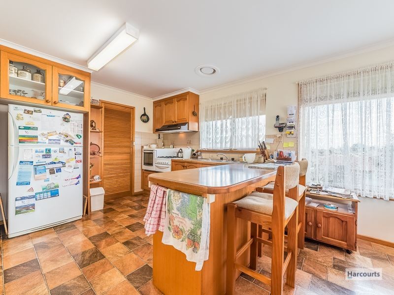 8 Armstrong Avenue, Drouin VIC 3818