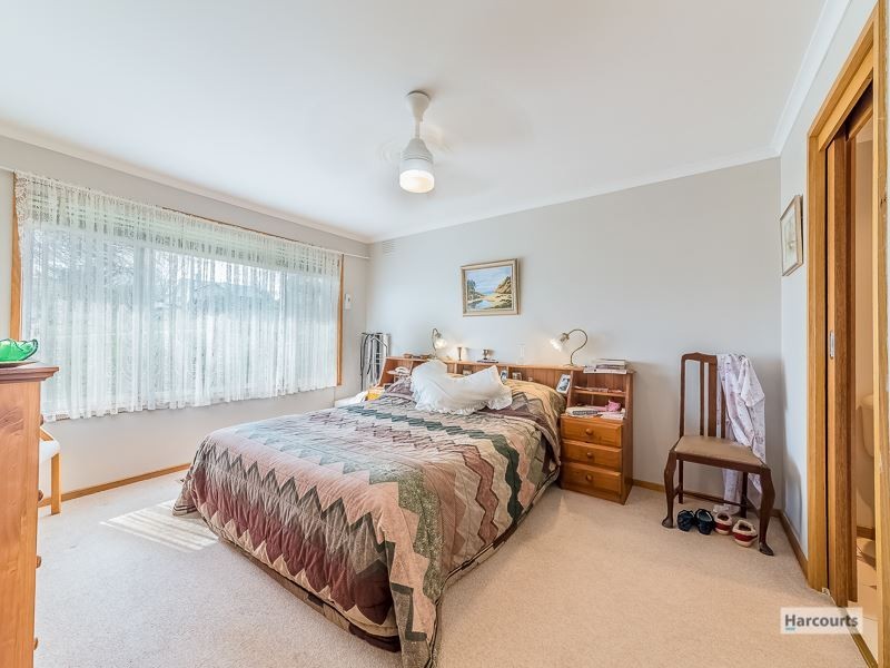 8 Armstrong Avenue, Drouin VIC 3818