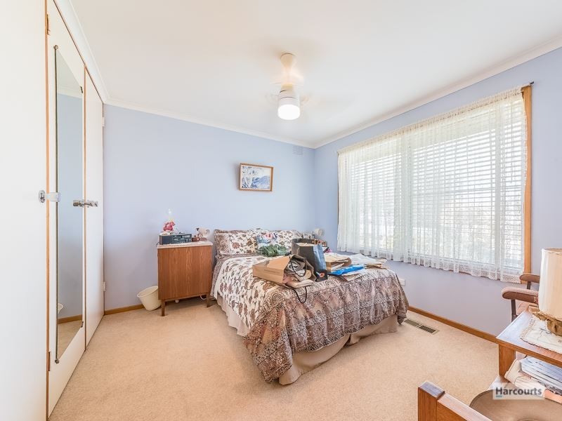 8 Armstrong Avenue, Drouin VIC 3818