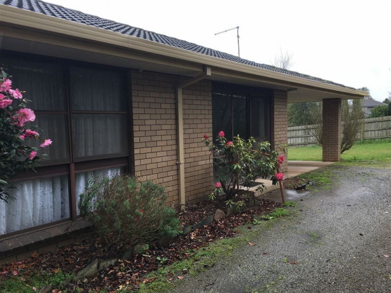 3/9 Armstrong Avenue, Drouin VIC 3818