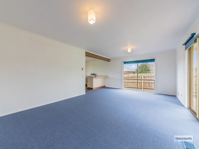 6 Bambra Court, Drouin VIC 3818