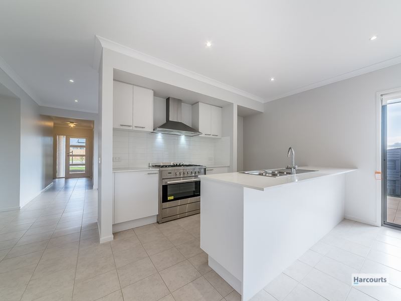 42 Cook Street, Drouin VIC 3818