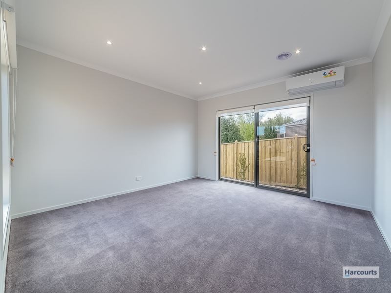 42 Cook Street, Drouin VIC 3818