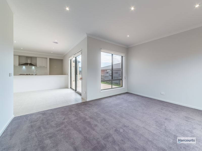 42 Cook Street, Drouin VIC 3818