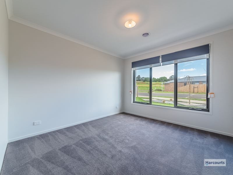 42 Cook Street, Drouin VIC 3818