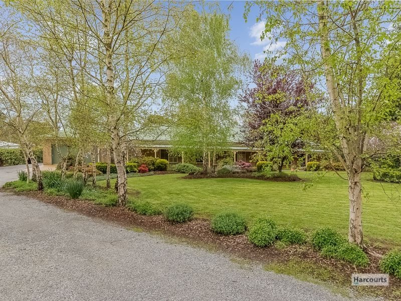 3 Arnup Crescent, Drouin VIC 3818