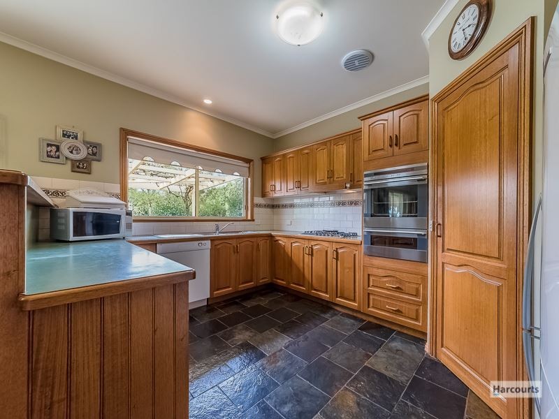 3 Arnup Crescent, Drouin VIC 3818