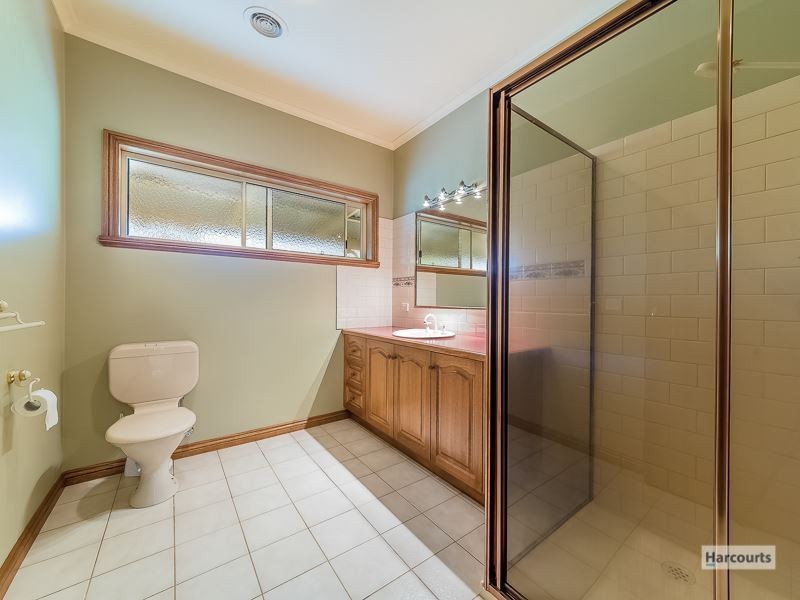 3 Arnup Crescent, Drouin VIC 3818