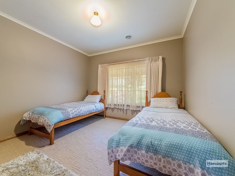 3 Arnup Crescent, Drouin VIC 3818