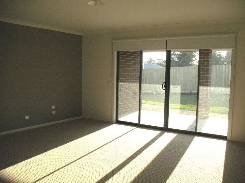 43 Springwater Drive, Drouin VIC 3818