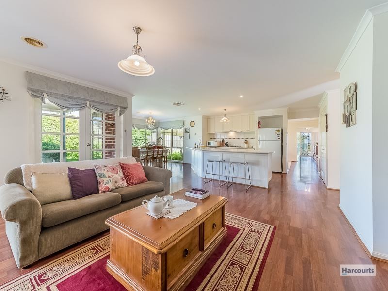 6 Amber Court, Drouin VIC 3818