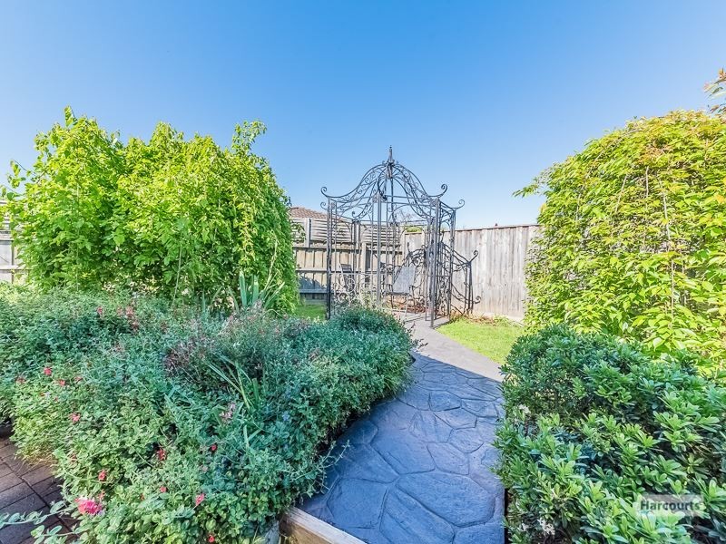 6 Amber Court, Drouin VIC 3818