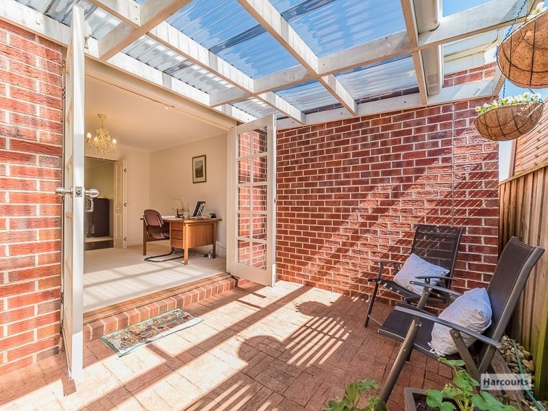 6 Amber Court, Drouin VIC 3818