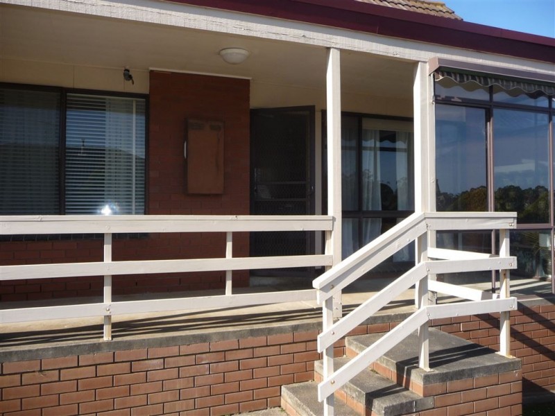 8/234 Princes Way, Drouin VIC 3818