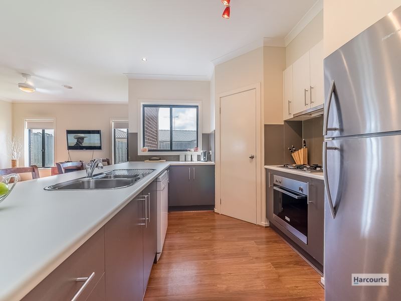 11 Harmon Drive, Drouin VIC 3818