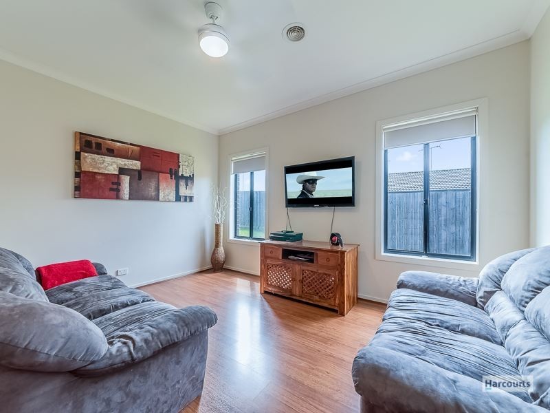 11 Harmon Drive, Drouin VIC 3818