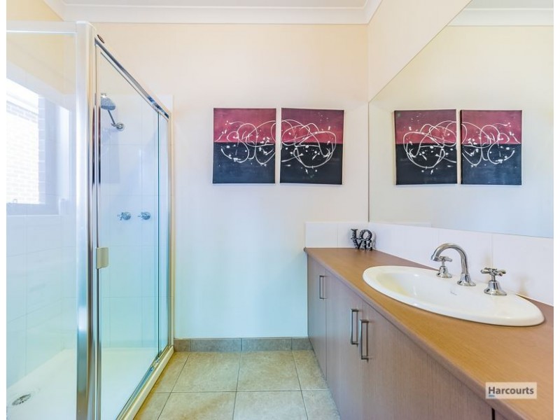 11 Harmon Drive, Drouin VIC 3818