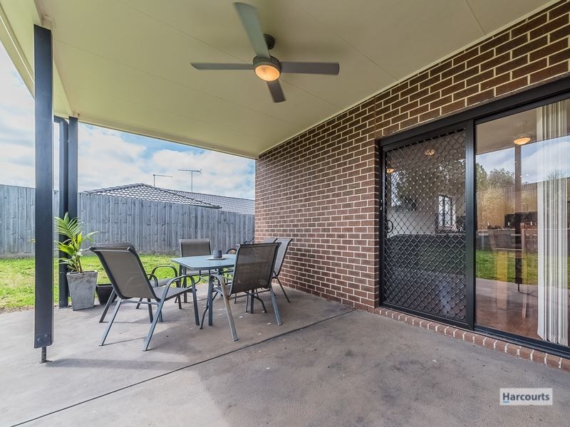 11 Harmon Drive, Drouin VIC 3818