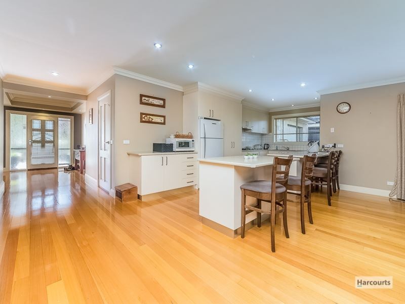 4 Cypress Court, Drouin VIC 3818