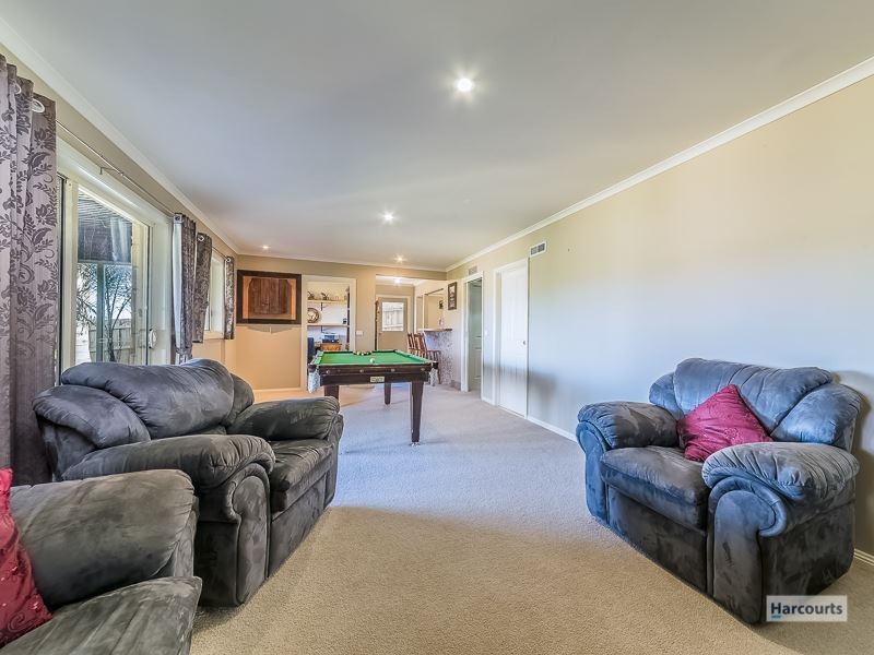 4 Cypress Court, Drouin VIC 3818