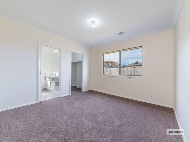 3 Sunline Street, Drouin VIC 3818