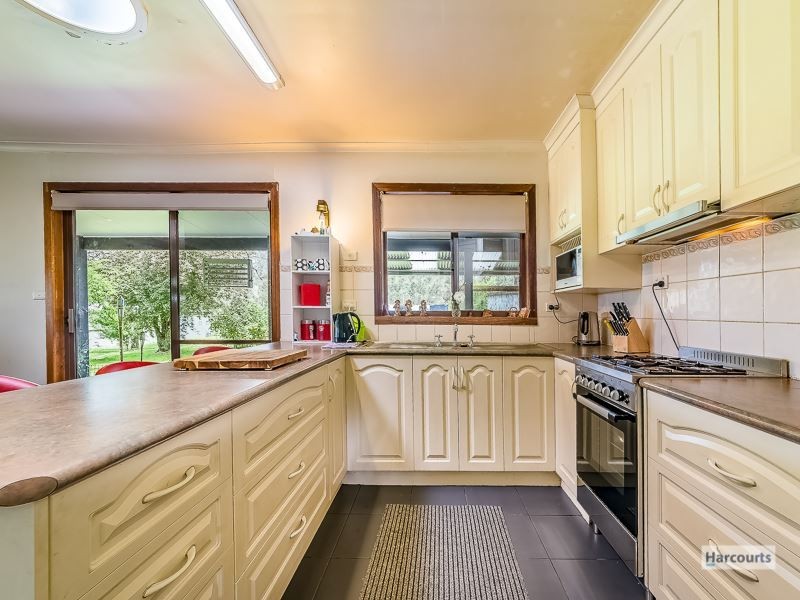 70 Lang Lang Park Road, Drouin South VIC 3818