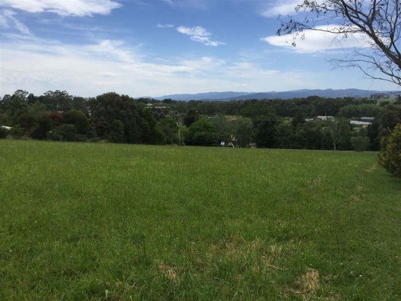 5 Green Valley Drive, Drouin VIC 3818