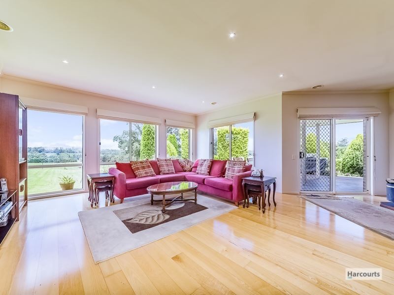 42 Conway Road, Drouin South VIC 3818