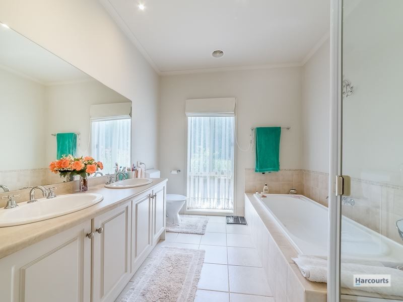 42 Conway Road, Drouin South VIC 3818