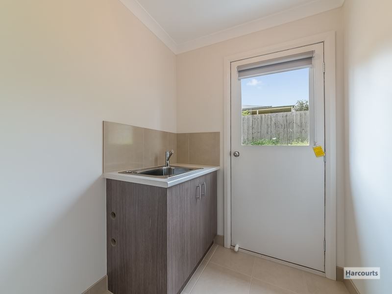 66 Manikato Drive, Drouin VIC 3818