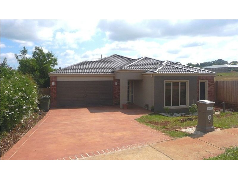 6 Janine Court, Drouin VIC 3818