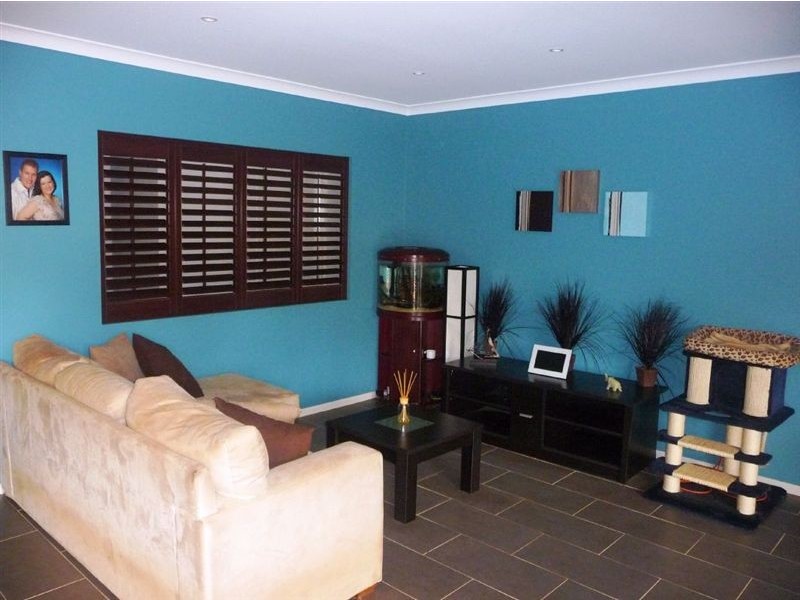 6 Janine Court, Drouin VIC 3818