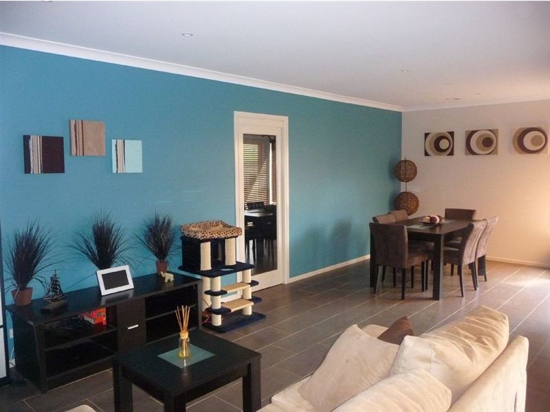 6 Janine Court, Drouin VIC 3818