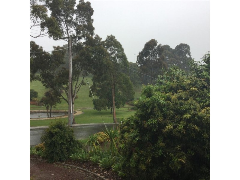 6 Brynwood Avenue, Drouin VIC 3818