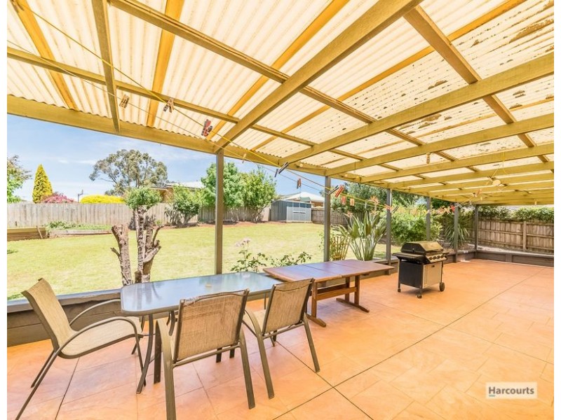 14 Wallace Crescent, Drouin VIC 3818