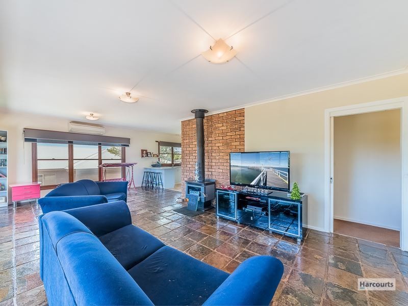 14 Wallace Crescent, Drouin VIC 3818